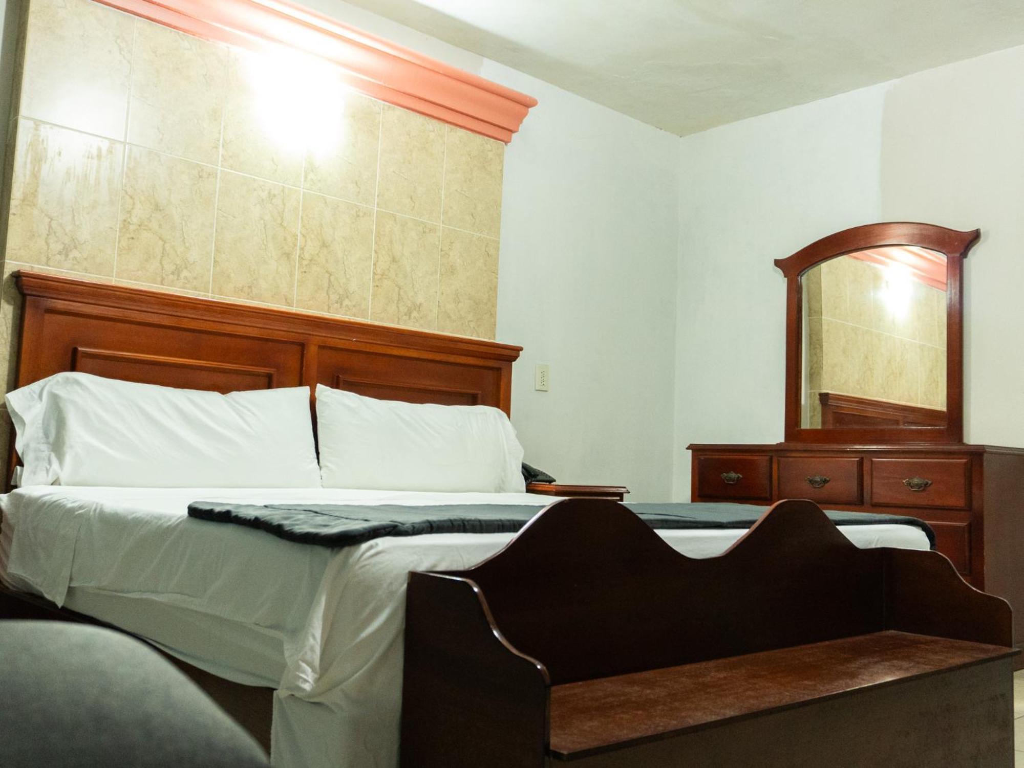 Hotel Real De La Barca ภายนอก รูปภาพ
